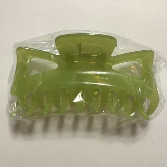 NEW 4pc large hair clip - Picture 3 of 7